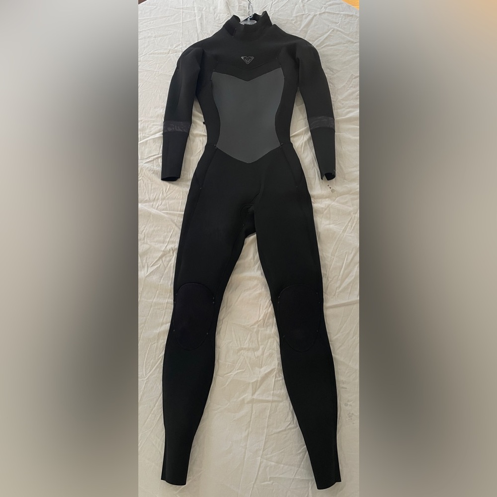 ROXY Black Full Body Wetsuit Size 6
